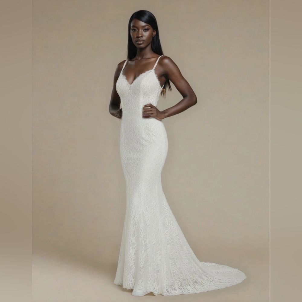 Elegant White Lace Wedding Dress